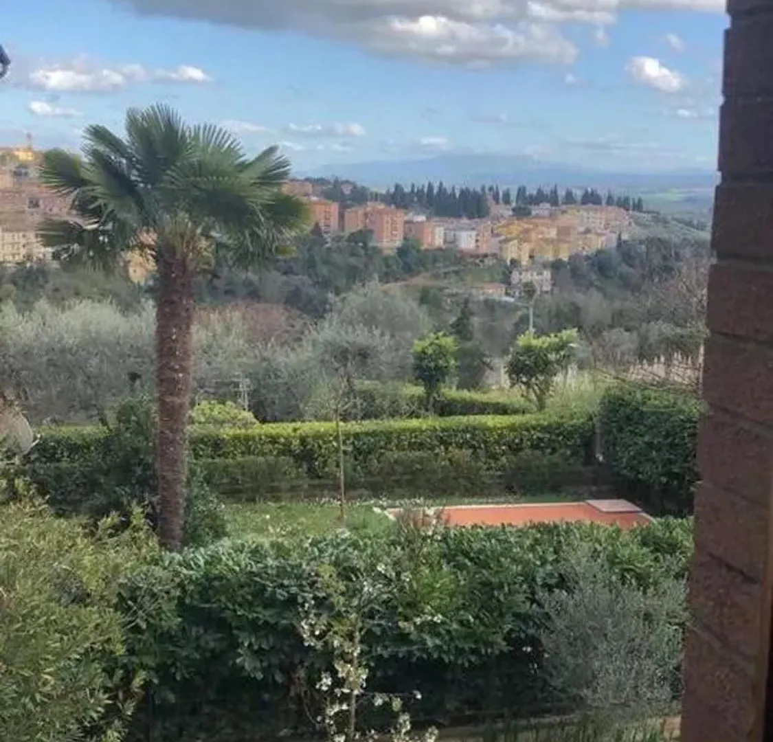 Charming Apartment With City View In Siena 80 Sqm + Parking 0*,