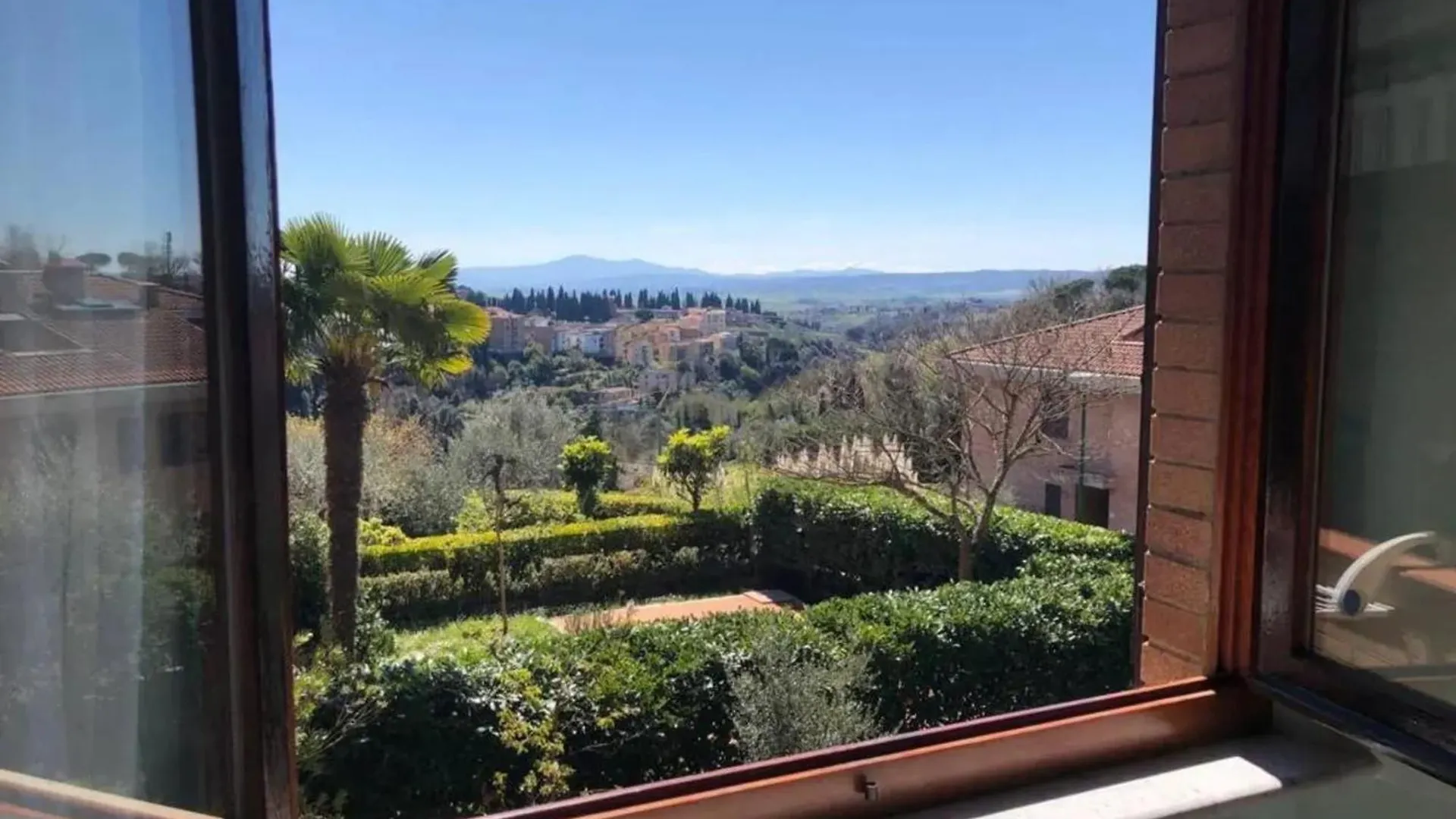 Charming Apartment With City View In Siena 80 Sqm + Parking